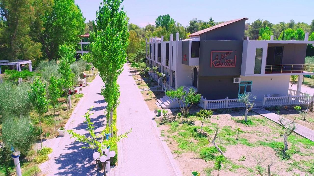 Hotel Kavalona Park Zverneci Zewnętrze zdjęcie