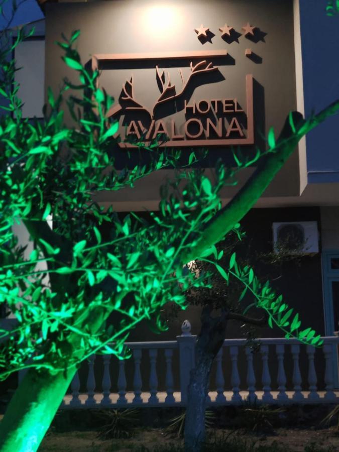 Hotel Kavalona Park Zverneci Zewnętrze zdjęcie