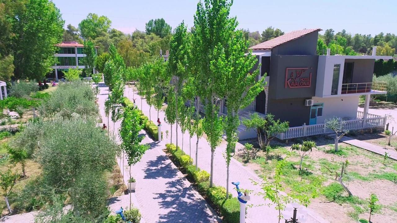 Hotel Kavalona Park Zverneci Zewnętrze zdjęcie