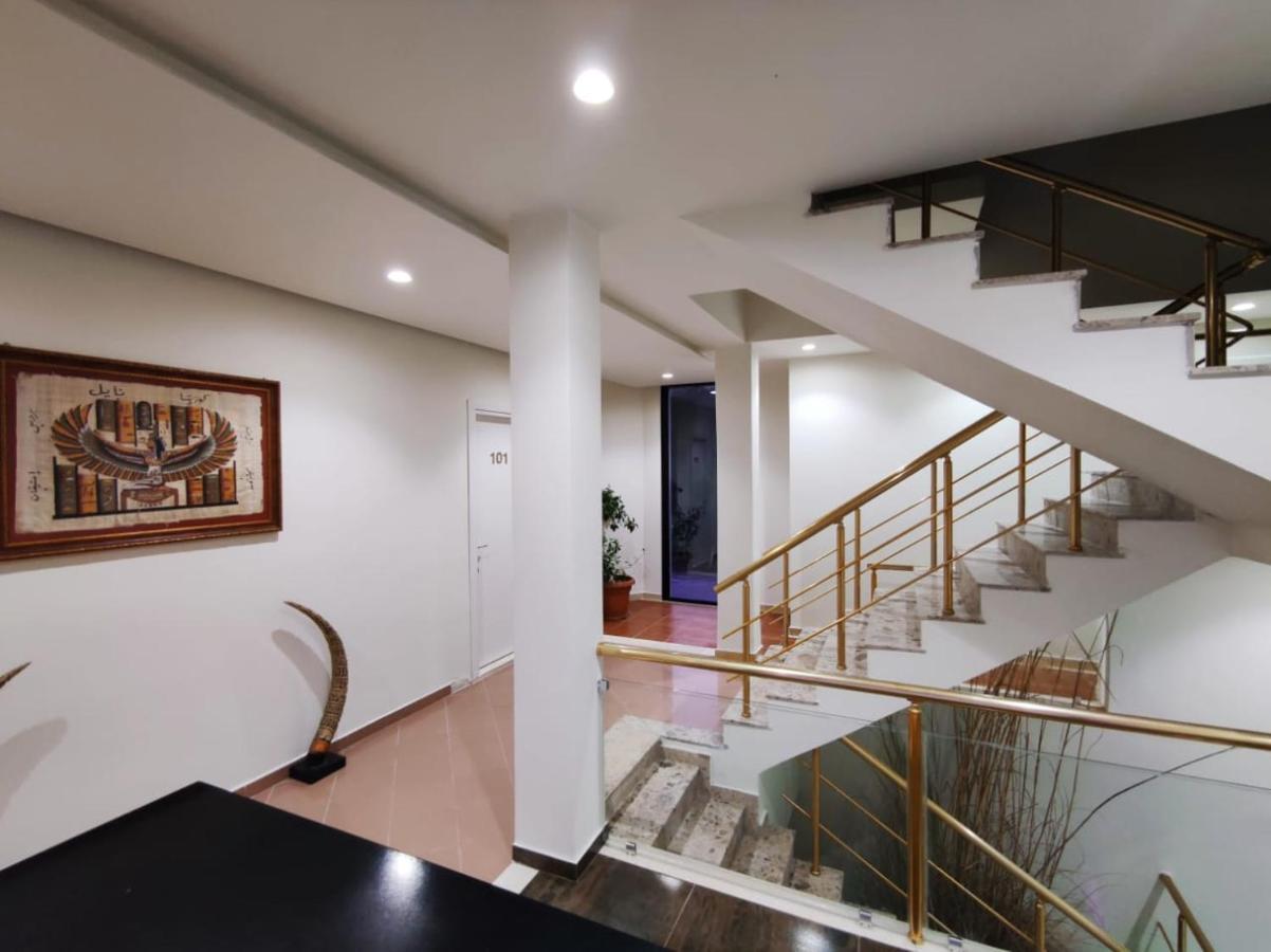 Hotel Kavalona Park Zverneci Zewnętrze zdjęcie