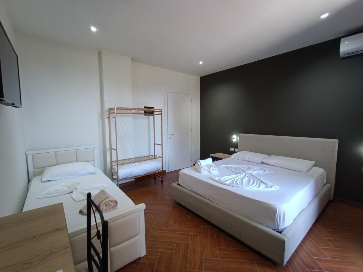 Hotel Kavalona Park Zverneci Zewnętrze zdjęcie