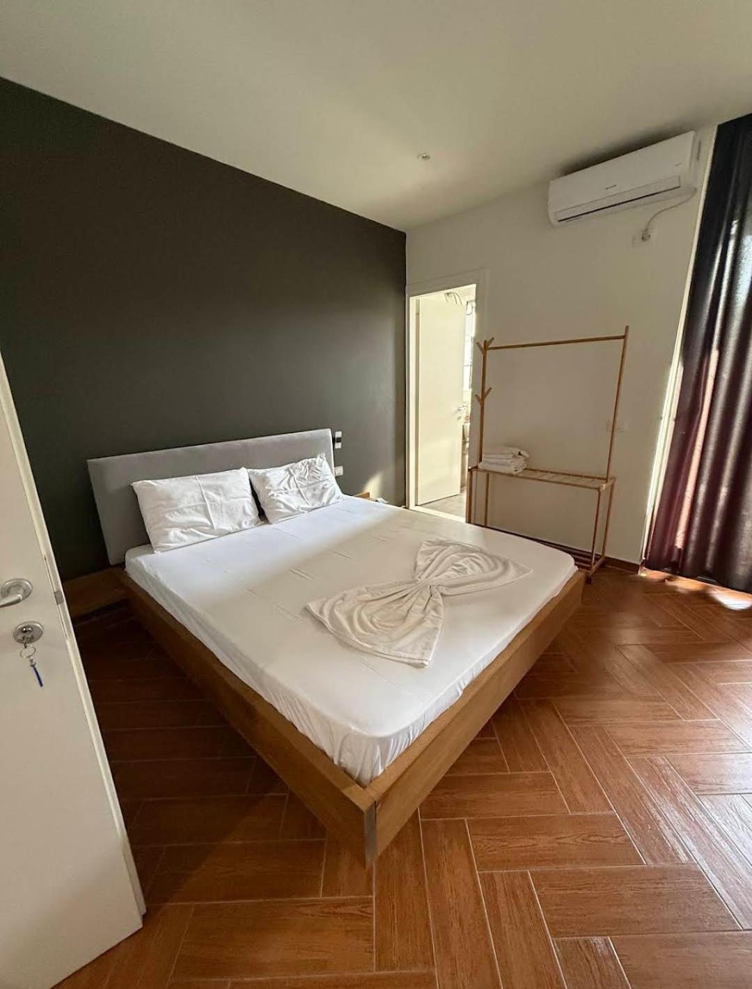 Hotel Kavalona Park Zverneci Zewnętrze zdjęcie